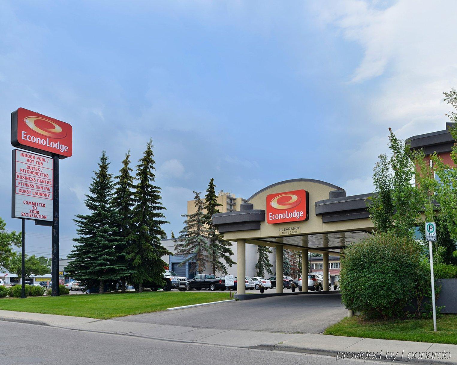 Super 8 By Wyndham Macleod Trail 3* Calgary